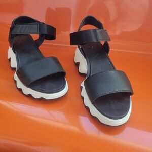Sorel Kinetic Impact high sandals size 7